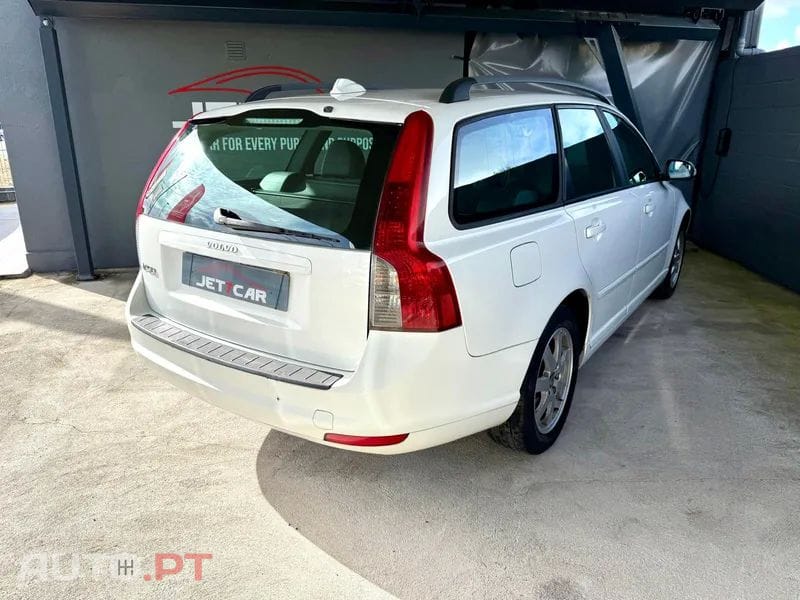 Volvo V50 1.6 D Momentum — fotografia 6