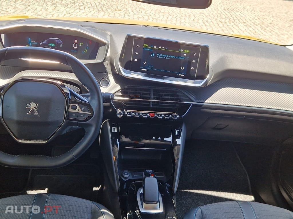 Peugeot E-208 50 kWh Allure