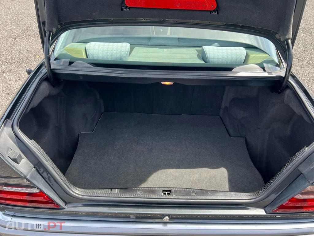 Mercedes-Benz E 280 Classic