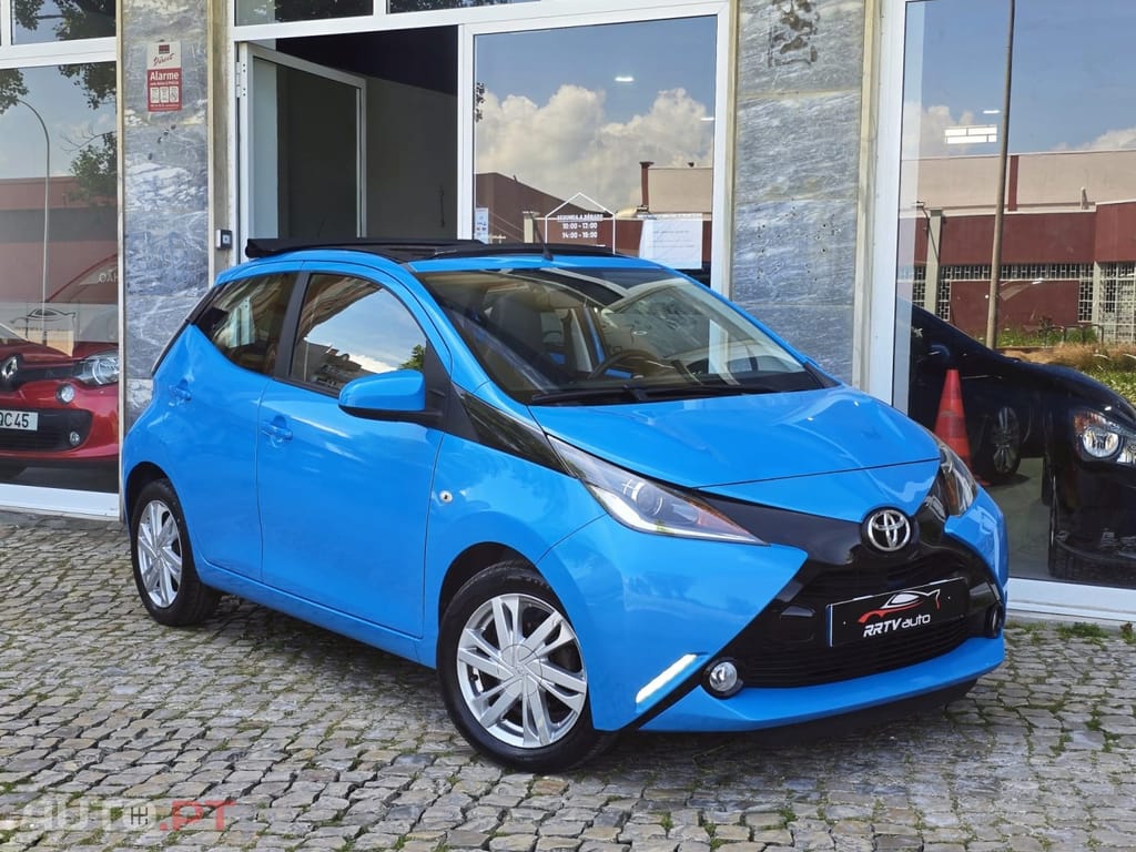 Toyota Aygo 1.0 X-Play Plus
