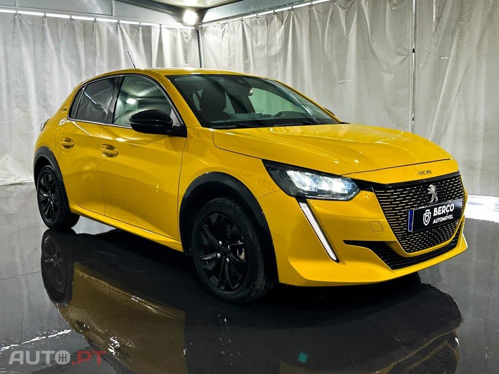 Peugeot E-208 50 kWh SE Style