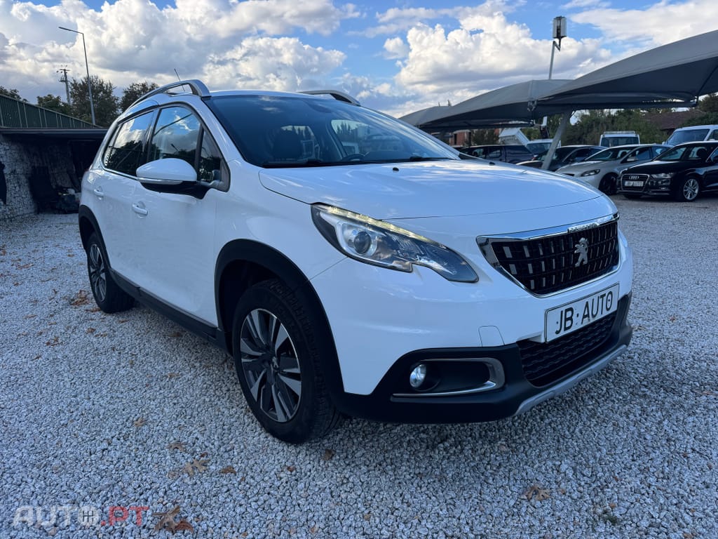 Peugeot 2008 1.2 PureTech Allure