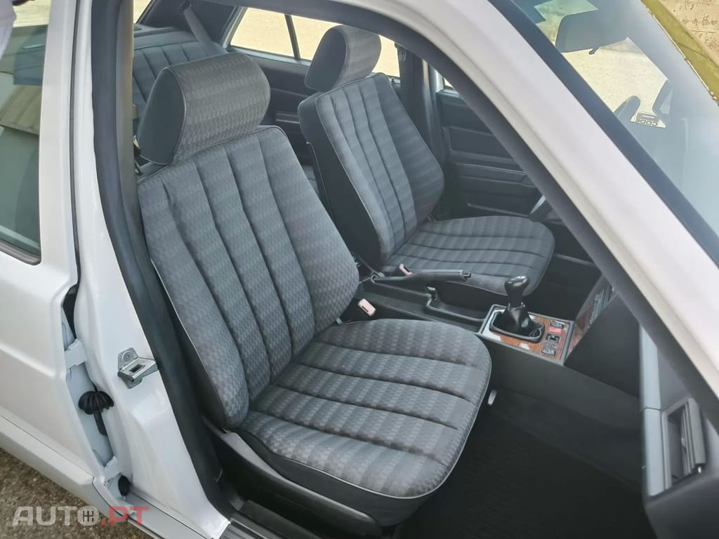 Mercedes-Benz 190 190 E 1.8