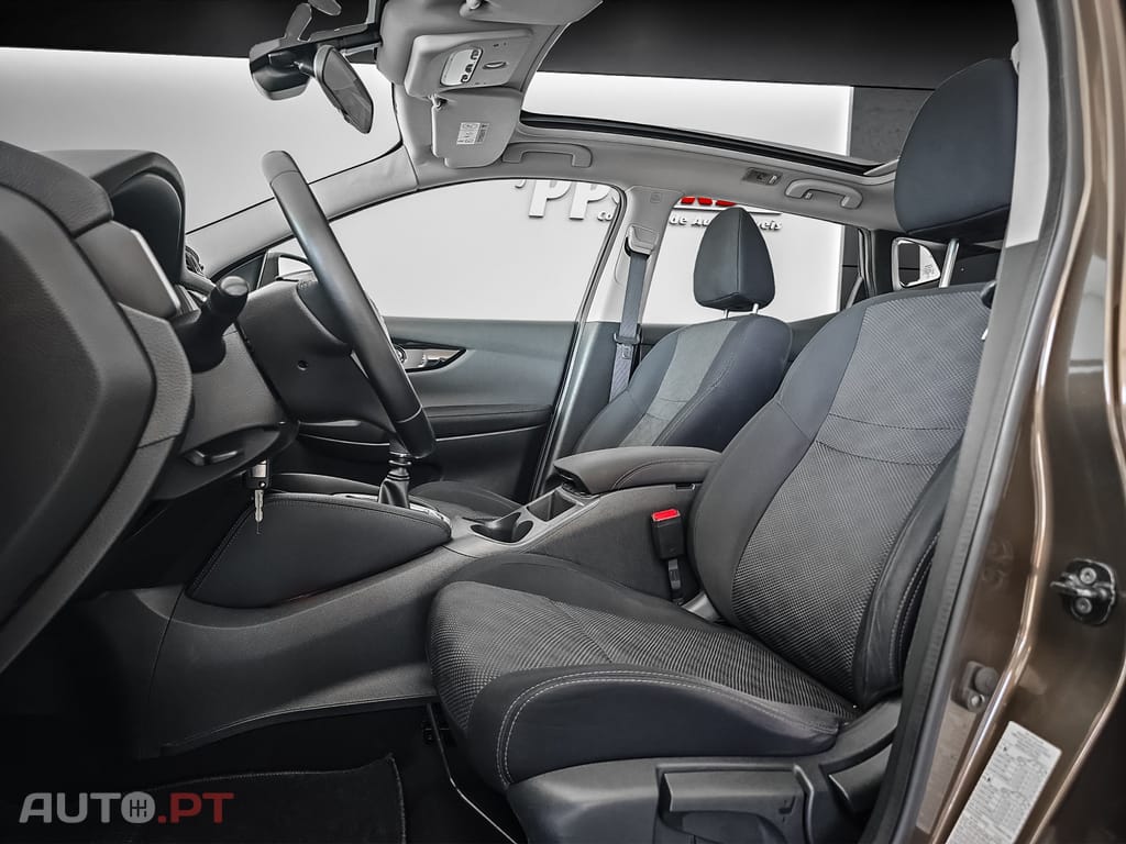 Nissan Qashqai 1.5 dCi N-Connecta