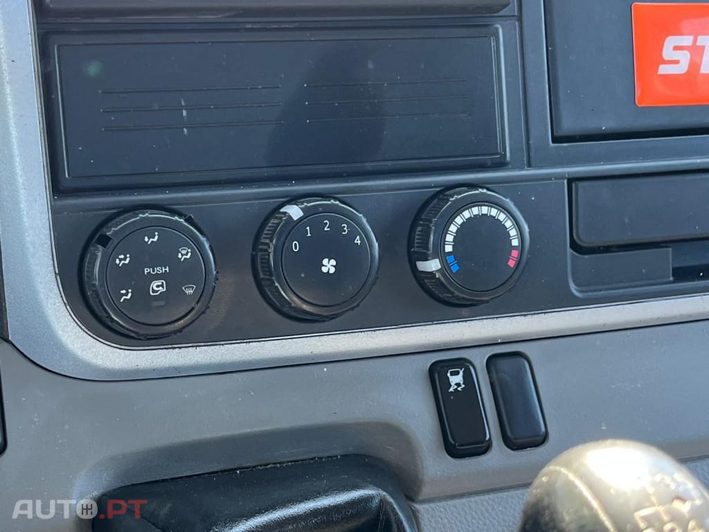 Mitsubishi Canter BASCULANTE