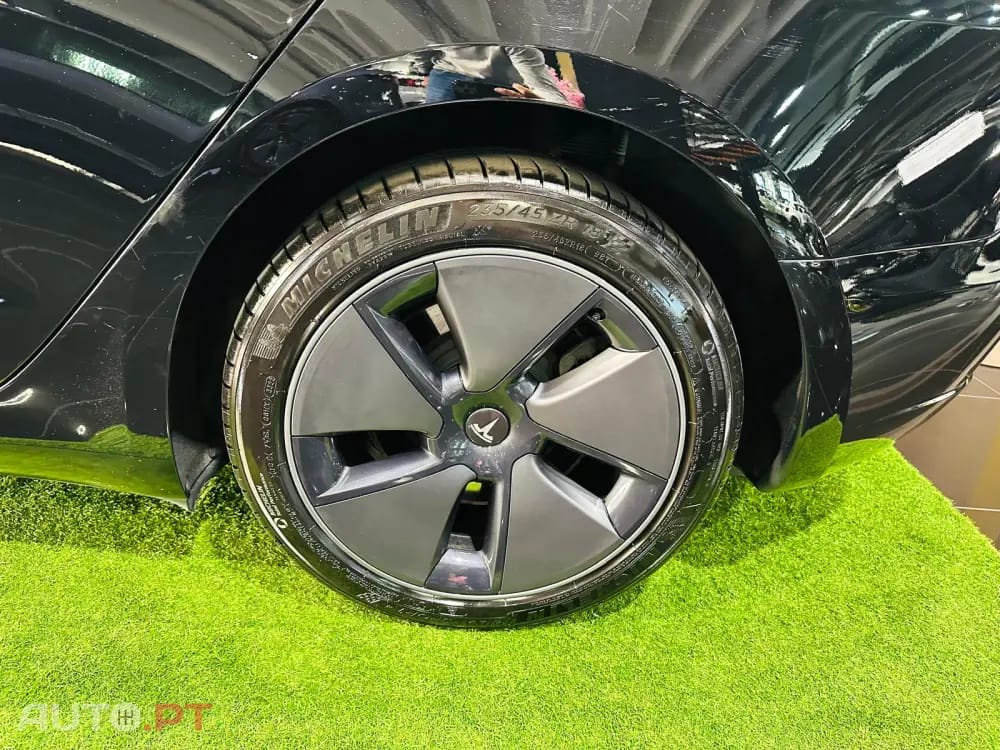 Tesla Model 3 Standard RWD Plus