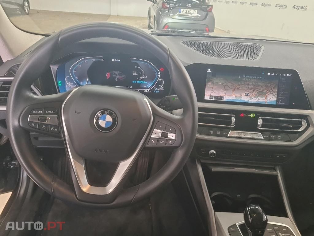 BMW 330 e Auto