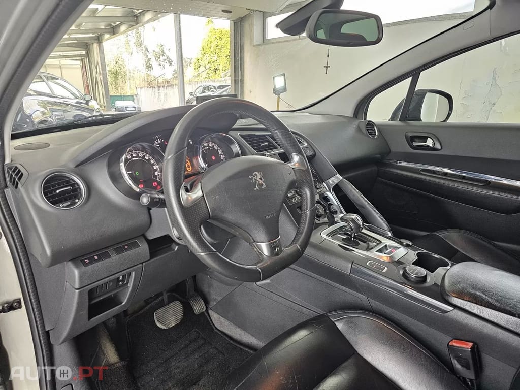 Peugeot 3008 2.0 HDi Hybrid4 88g