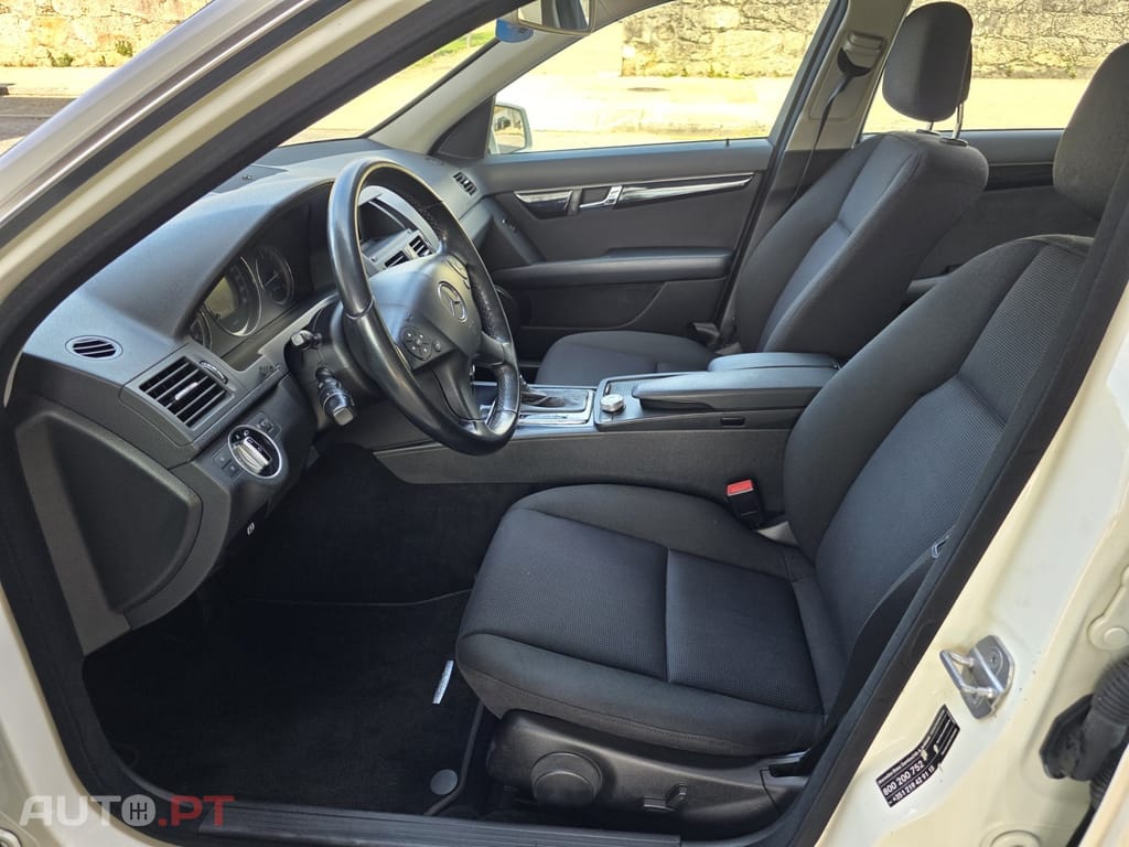 Mercedes-Benz C 220 CDI Auto Elegance DPF