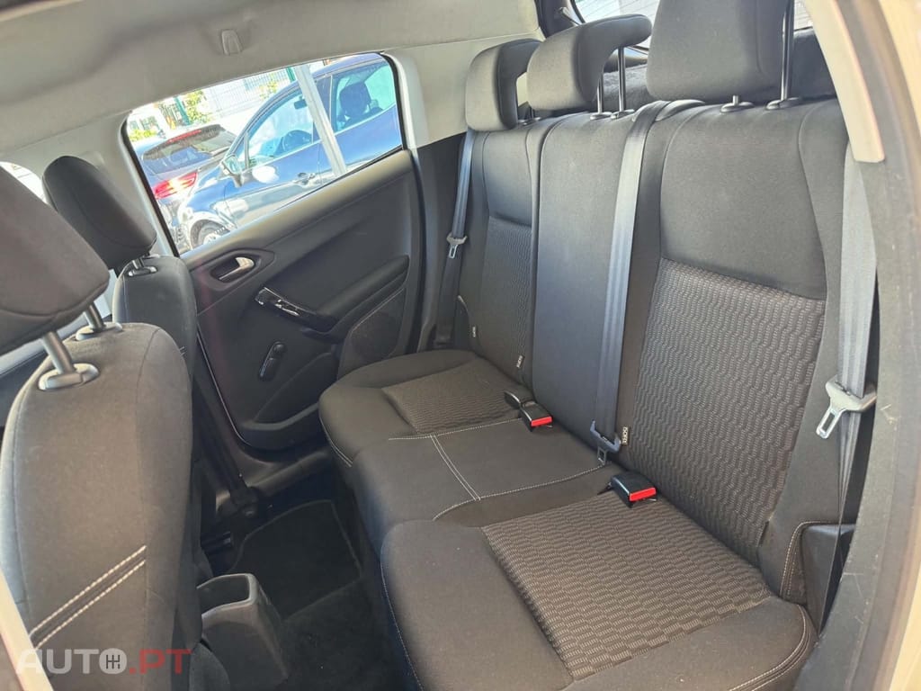 Peugeot 208 PureTech 82 Start & Stop Style