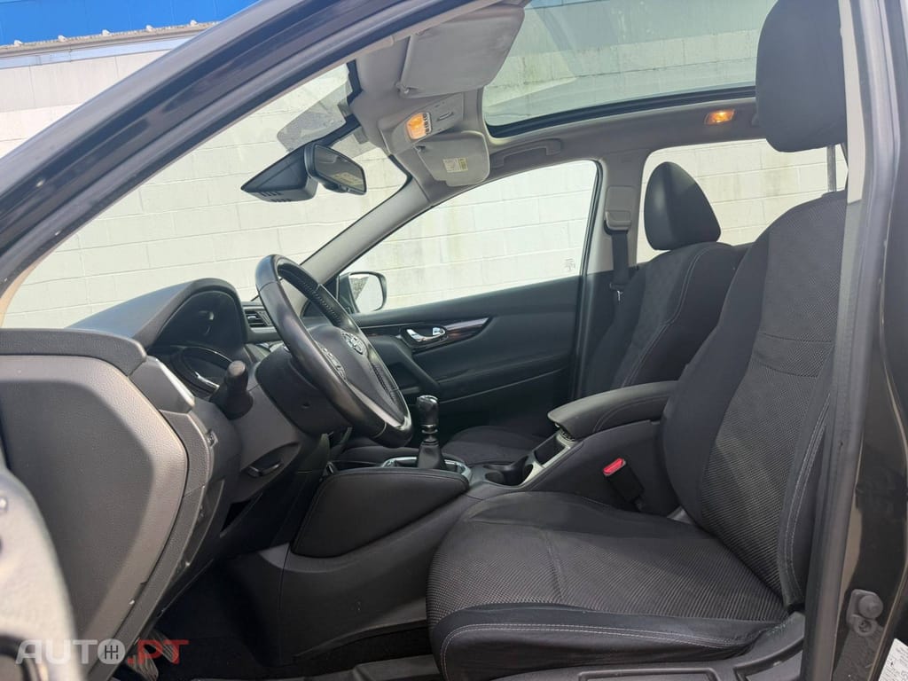 Nissan Qashqai 1.5 dCi Tekna Sport 17