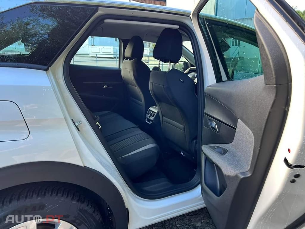 Peugeot 3008 PureTech 130 Stop & Start GPF Active Pack