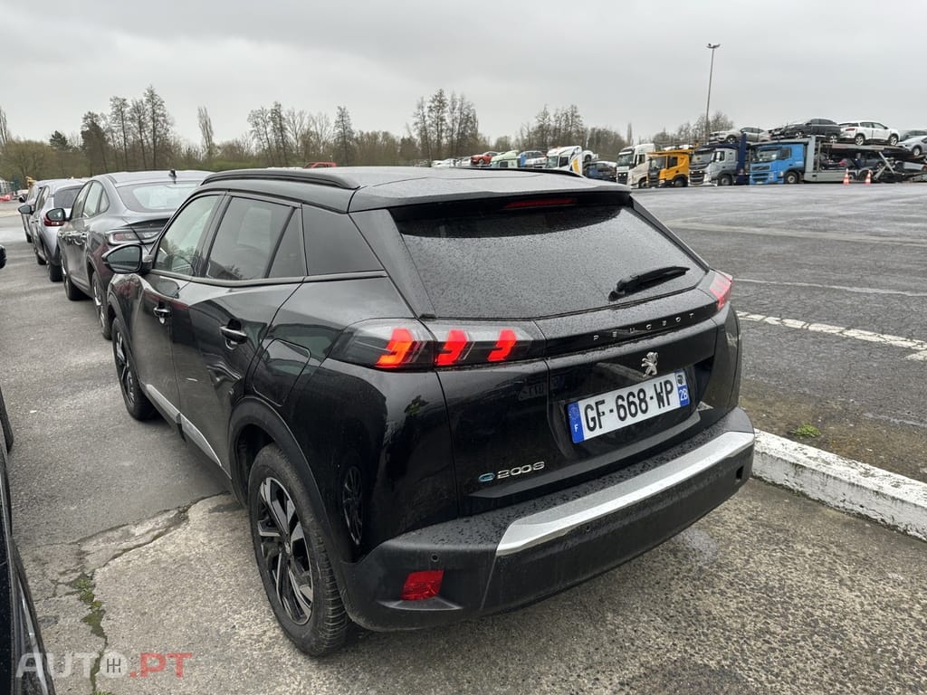 Peugeot E-2008 50 kWh Allure