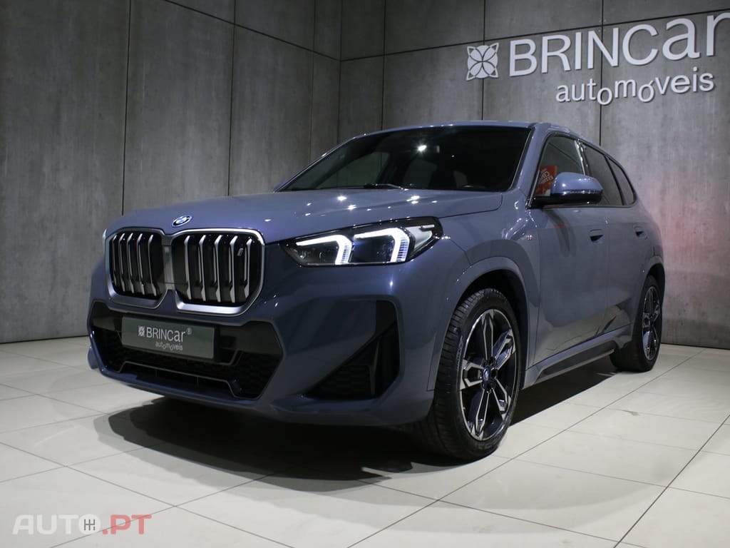 BMW iX1 xDrive30 Pack Desportivo M