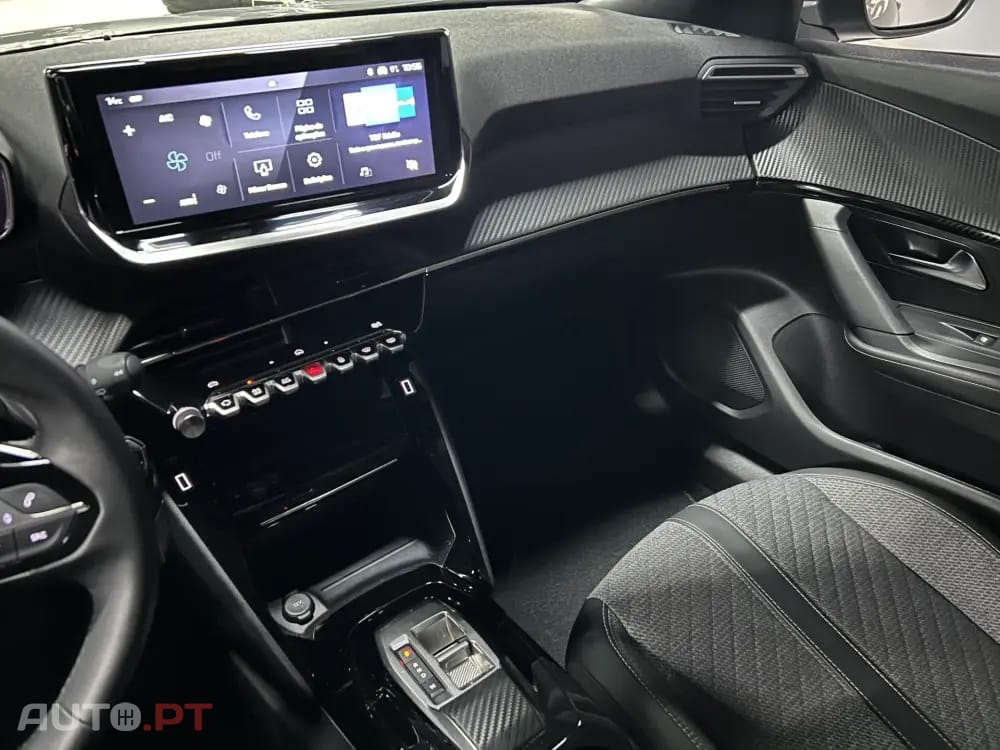 Peugeot 2008 1.2 Hybrid Allure e-DCS6