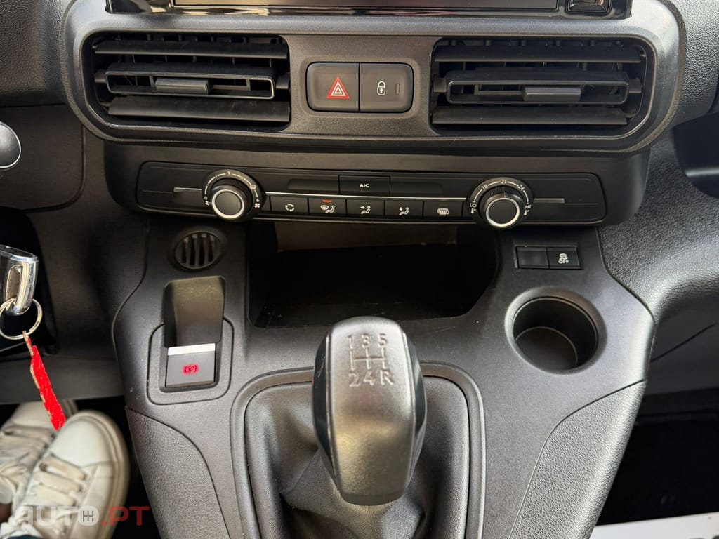 Peugeot Partner 1.6 BlueHDi L1 Premium 3L