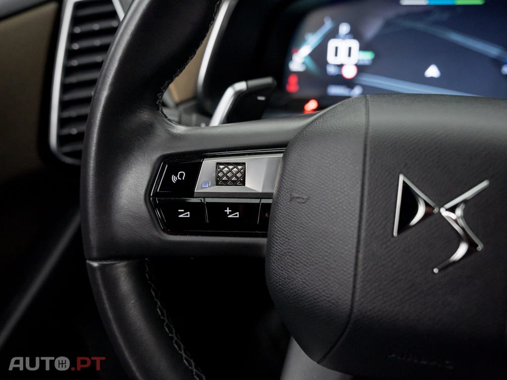 DS DS7 Crossback E-Tense Bastille+ EAT8