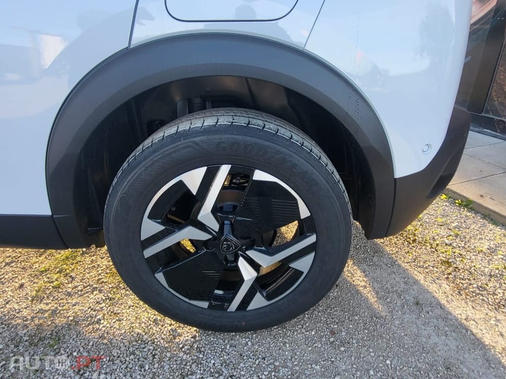 Peugeot 2008 1.2 PureTech Allure Pack