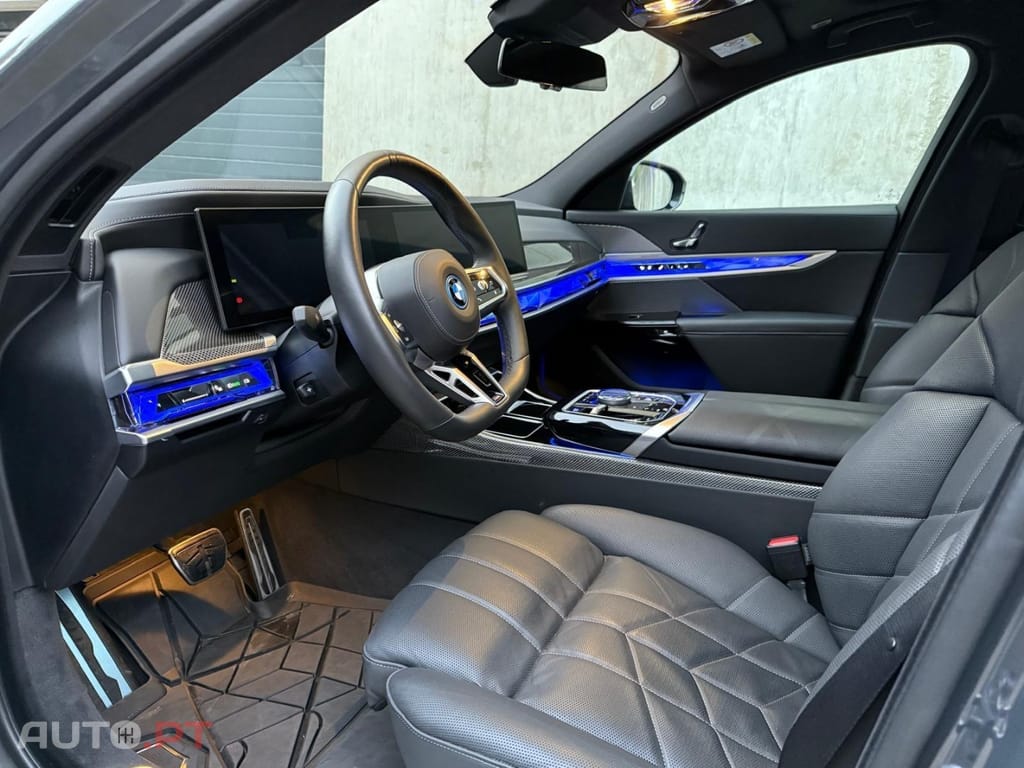 BMW i7 xDrive60 Pack Desportivo M Pro