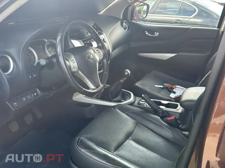Nissan Navara 2.3 dCi CD 4WD Tekna