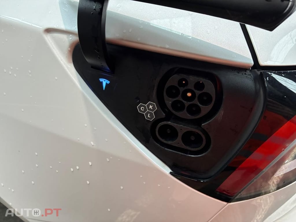 Tesla Model 3 Standard Range Plus RWD