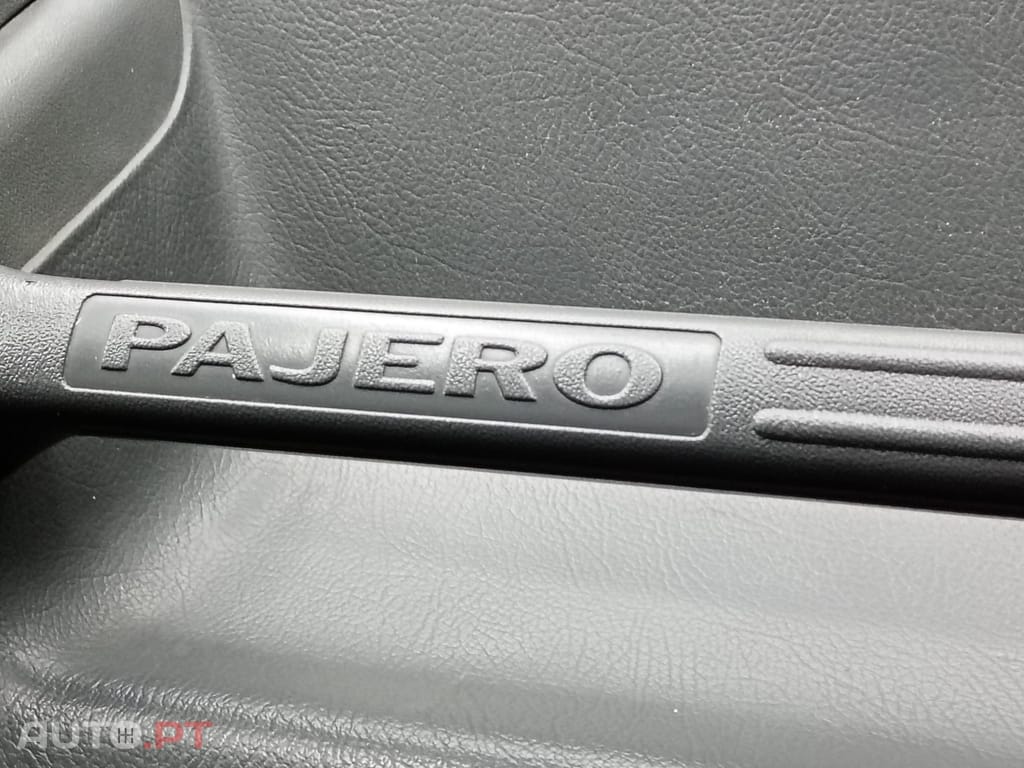Mitsubishi Pajero 2.5 TDi GLS