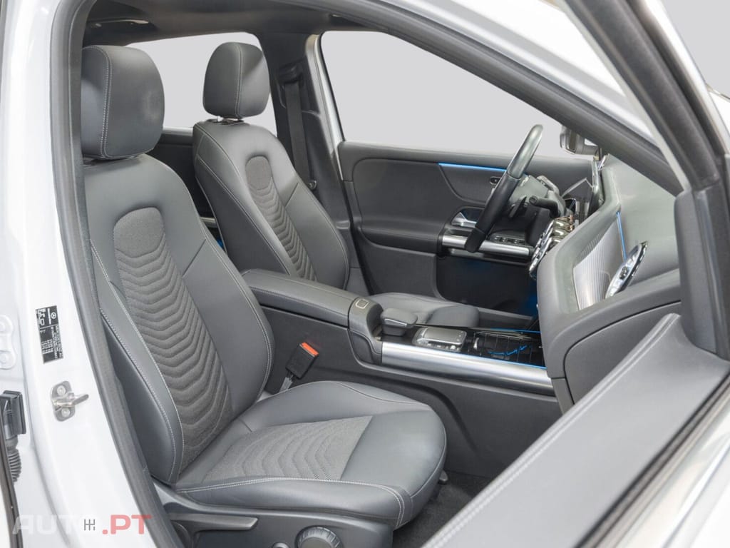 Mercedes-Benz EQA 350 4M Progressive 