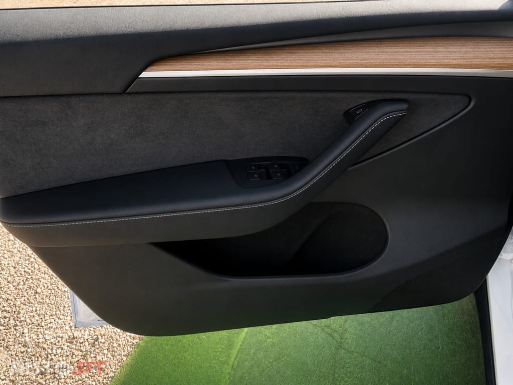 Tesla Model Y Standard