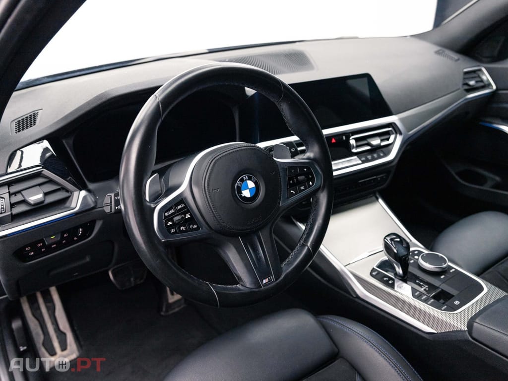 BMW 330 e Touring Pack M Auto
