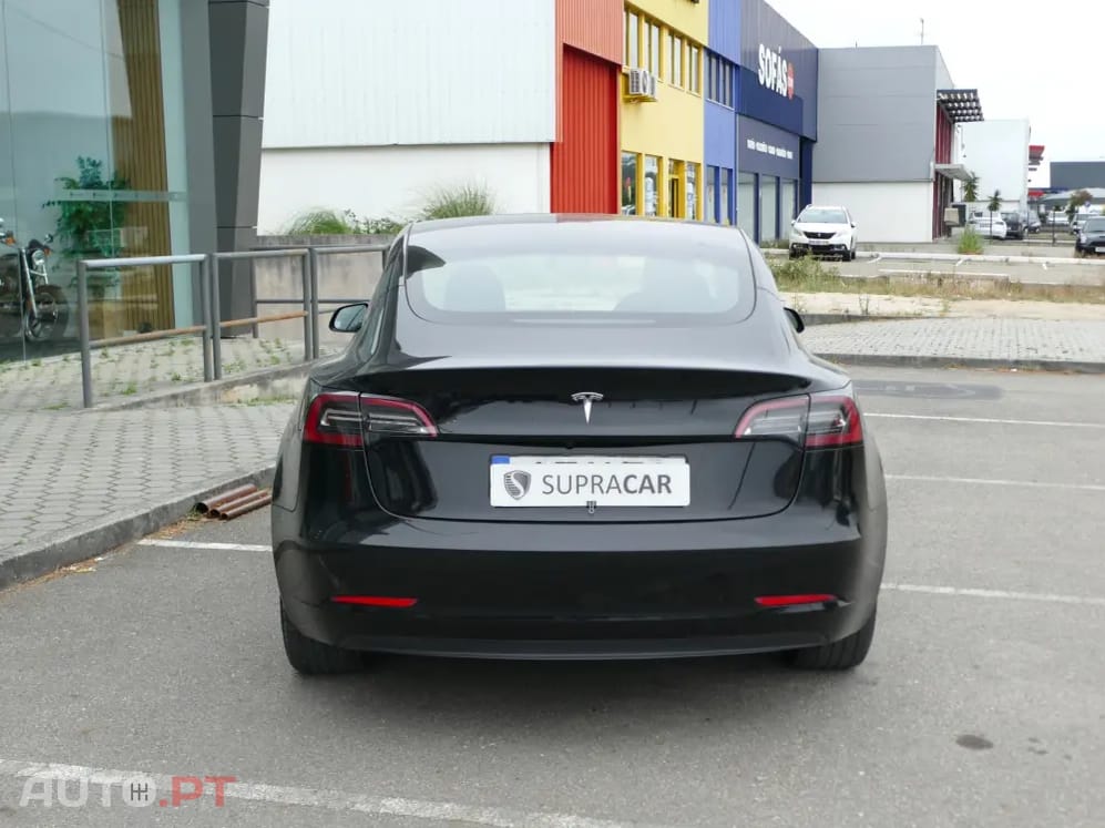 Tesla Model 3 Tração Traseira