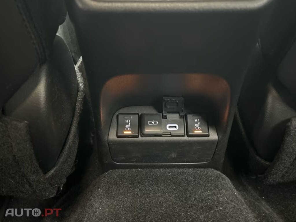 Lexus UX Premium I.V.A DEDUTÍVEL 