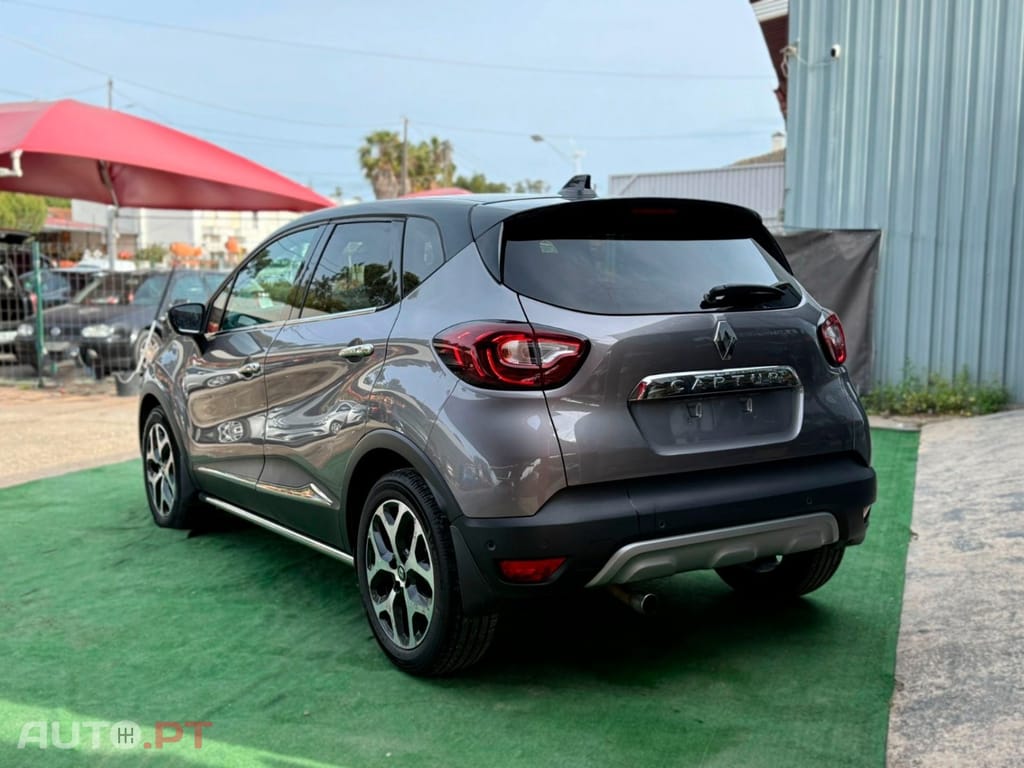 Renault Captur 1.2 TCe Initiale Paris