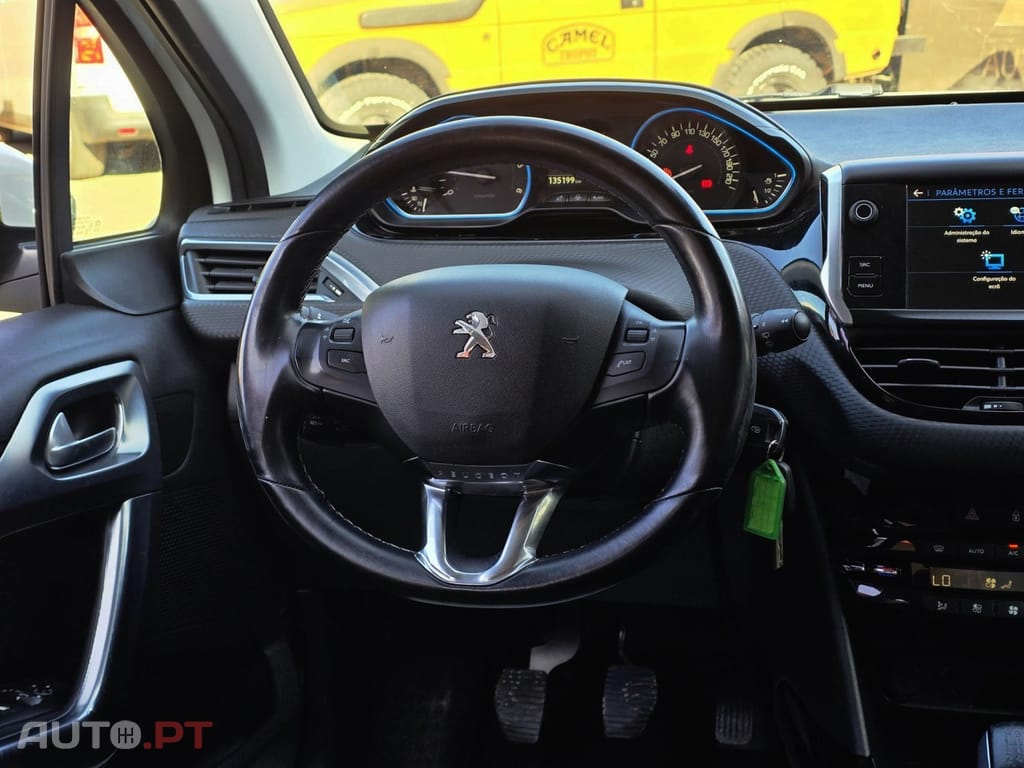 Peugeot 2008 1.6 BlueHDi Allure