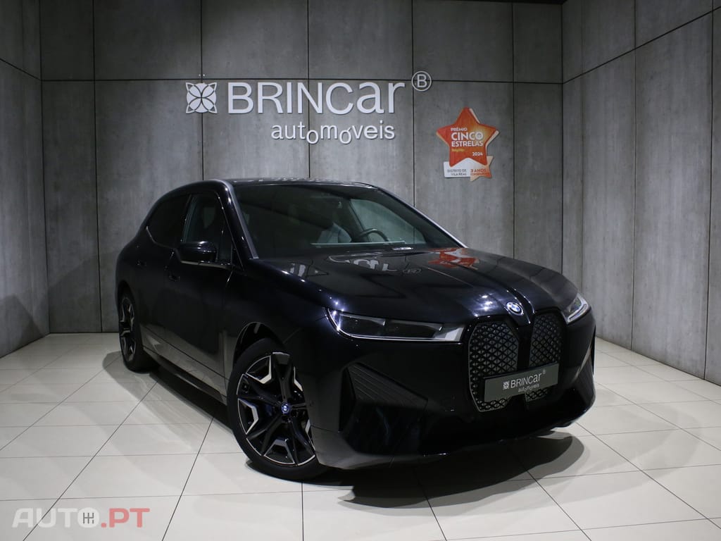 BMW iX xDrive 40 Pack Desportivo