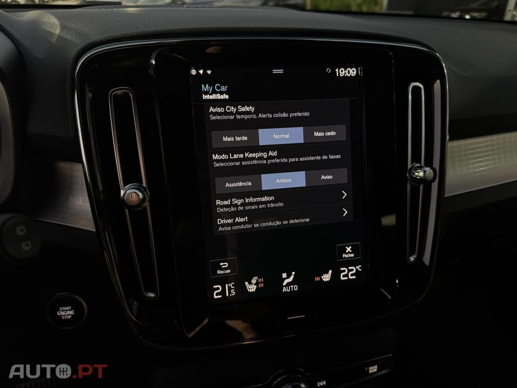 Volvo XC40 1.5 T4 PHEV Plus Dark