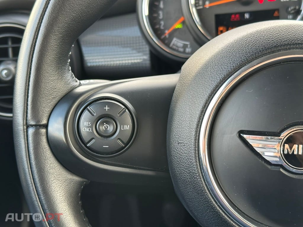 MINI Cooper Cooper D