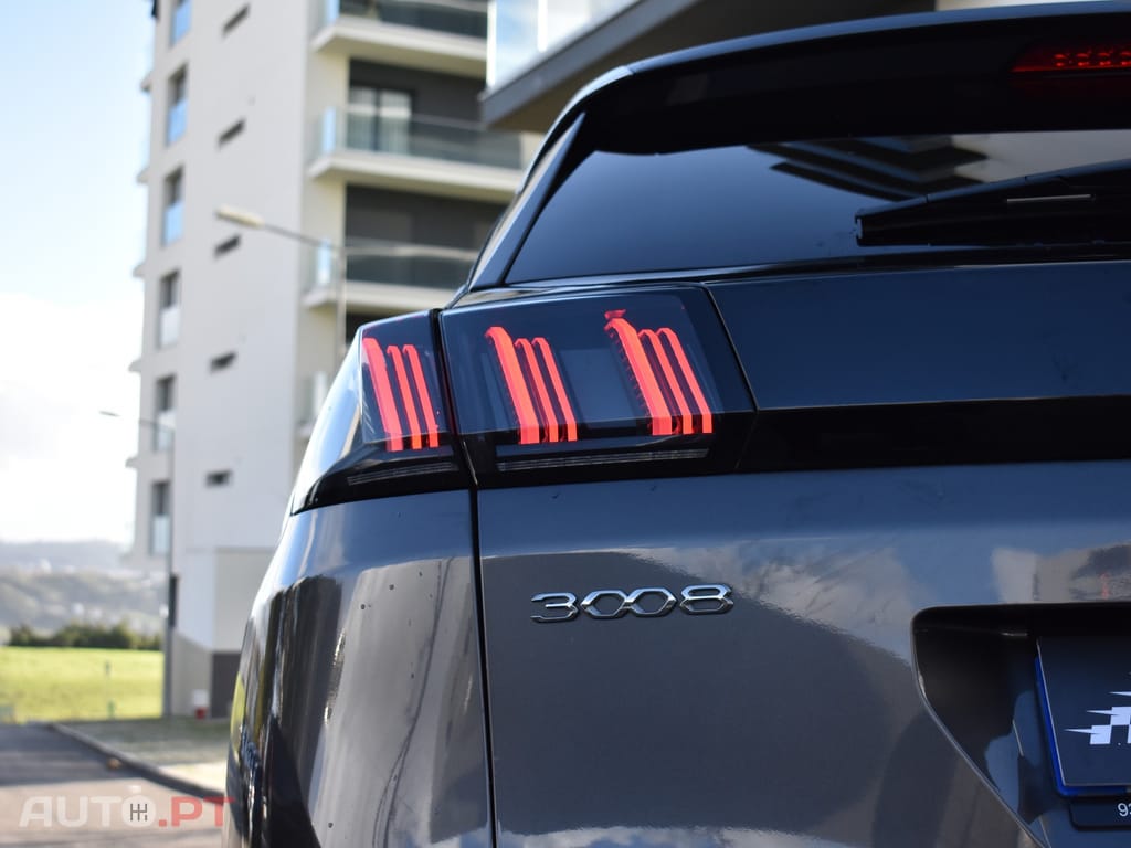 Peugeot 3008 1.6 Hybrid Allure Pack e-EAT8