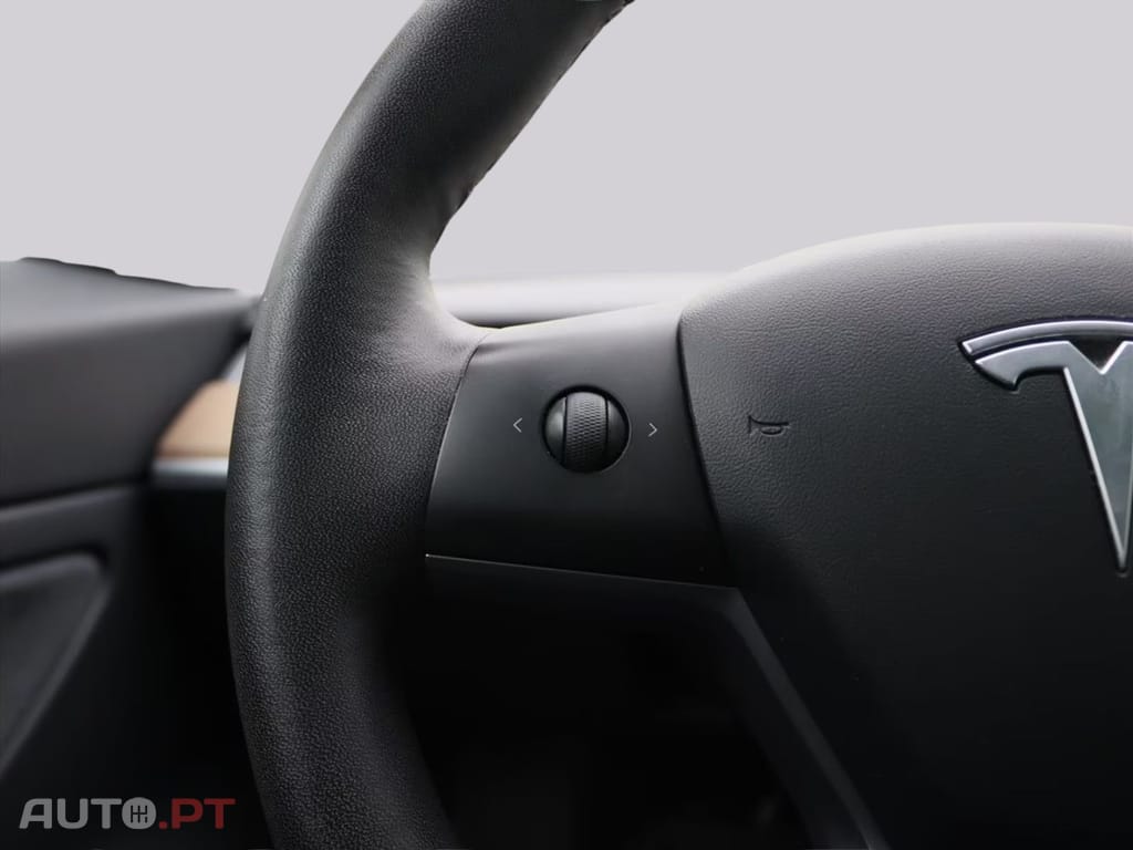 Tesla Model 3 Long-Range AWD I.V.A DEDUTÍVEL