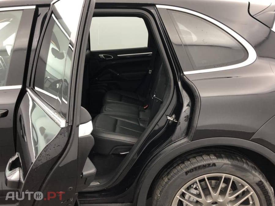 Porsche Cayenne S Hybrid