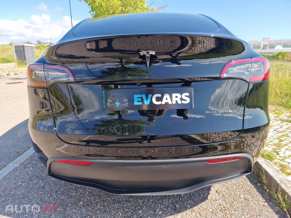 Tesla Model Y RWD