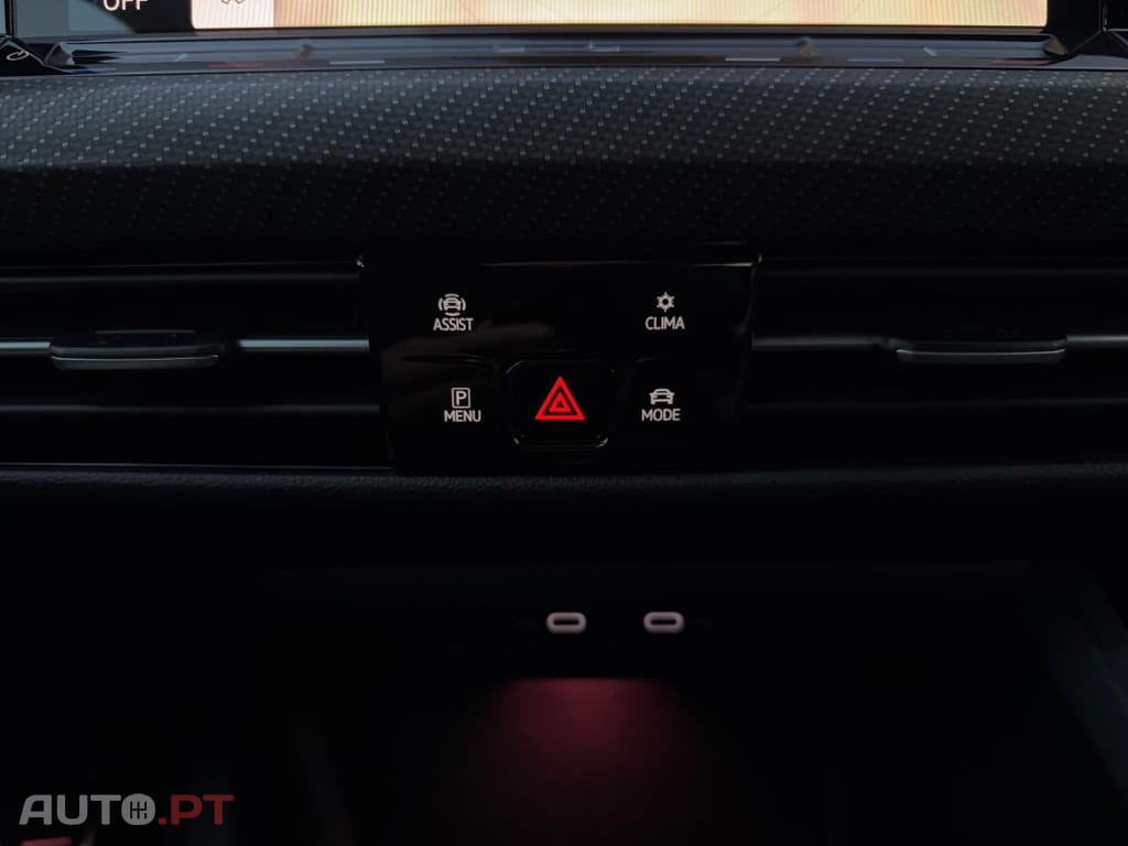 Volkswagen Golf 1.5 eTSI R-Line DSG