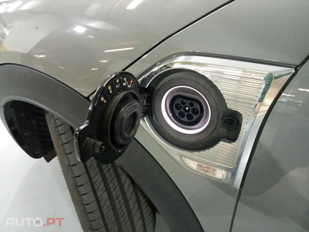 MINI Countryman Cooper SE Premium Essential Auto