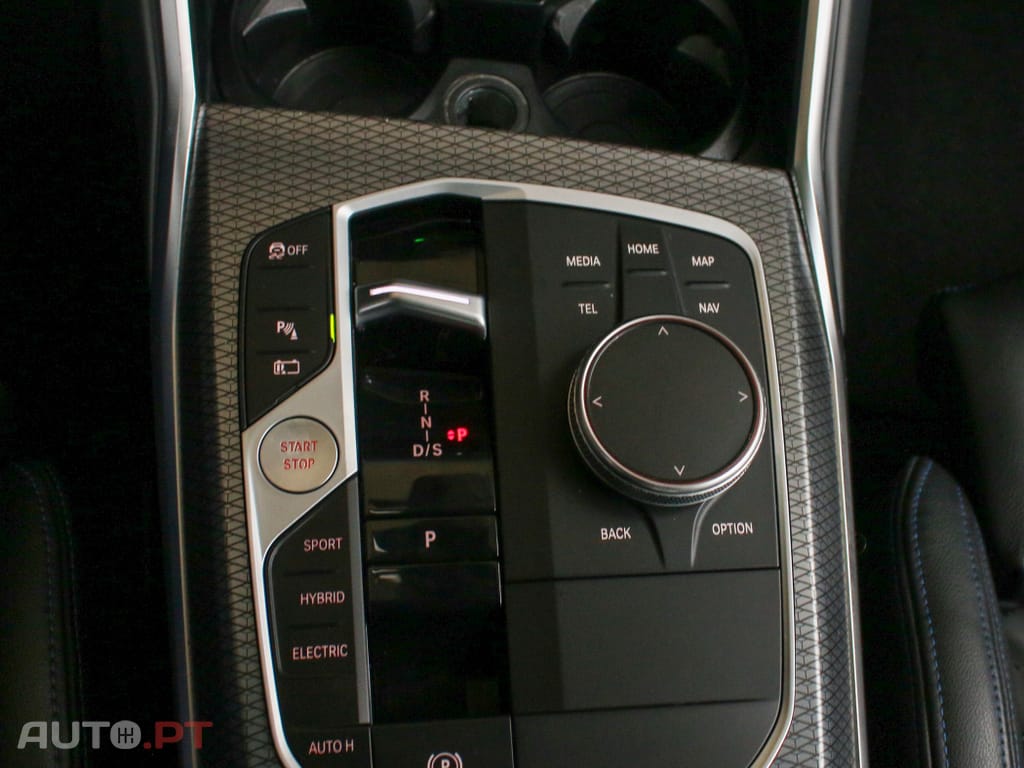 BMW 330 e Touring Pack Desportivo M Auto