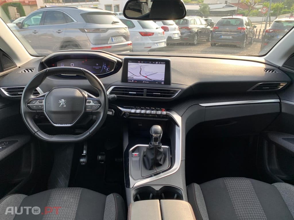 Peugeot 3008 1.5 BlueHDi Active