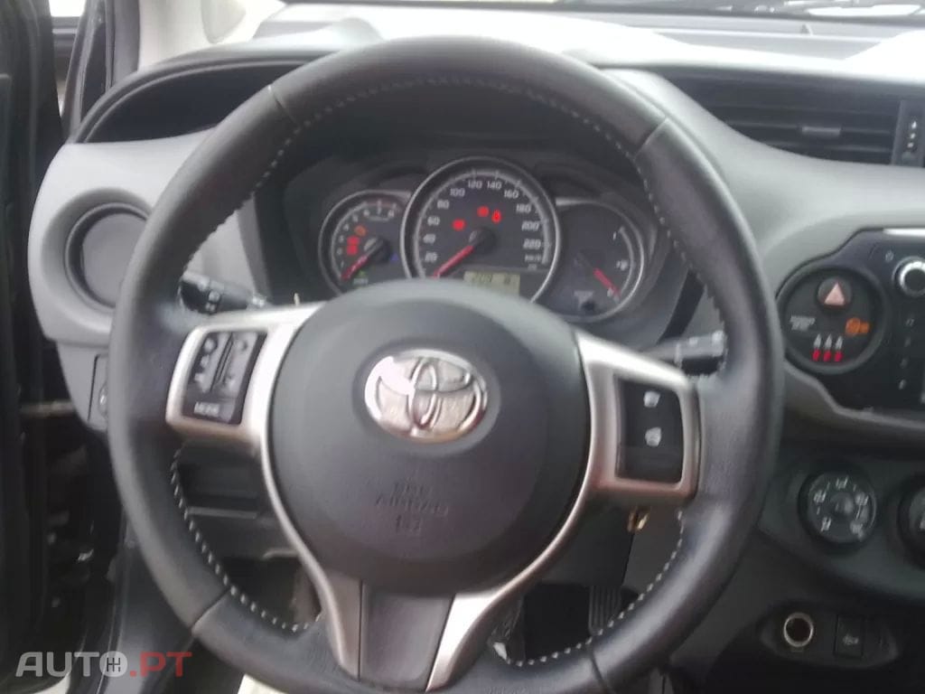Toyota Yaris 1.0 VVT-i ACtive+AC