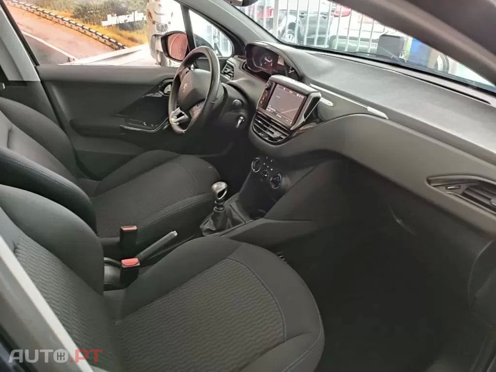 Peugeot 208 1.5 BlueHDi Signature