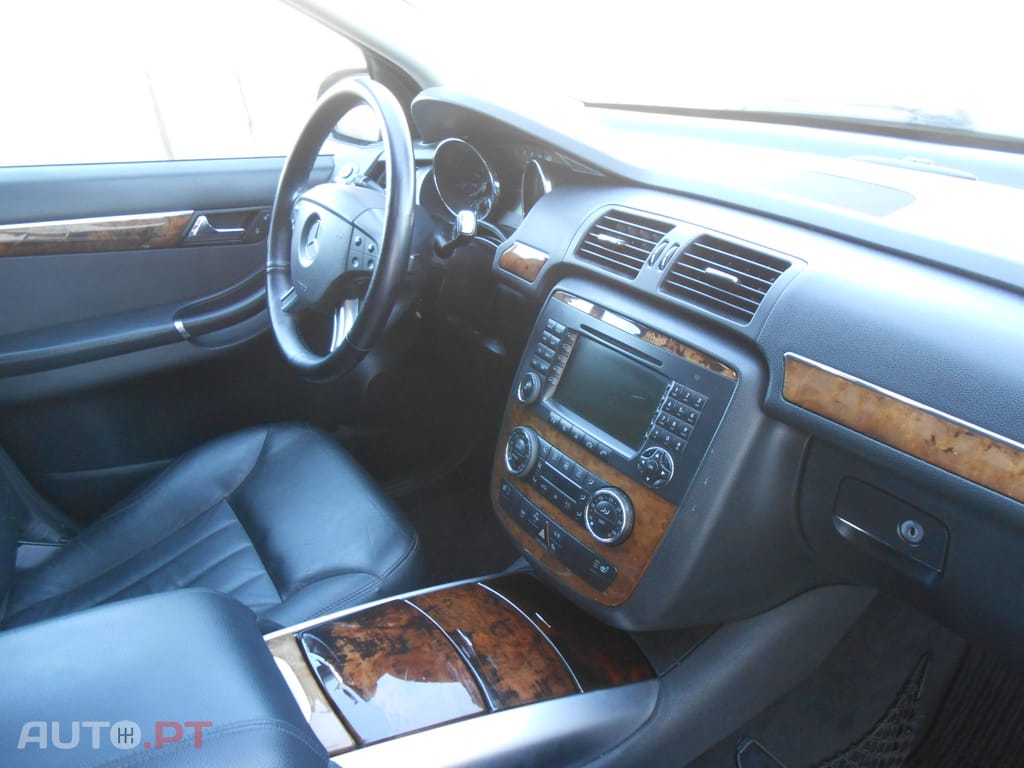 Mercedes-Benz R 320 4 MATIC