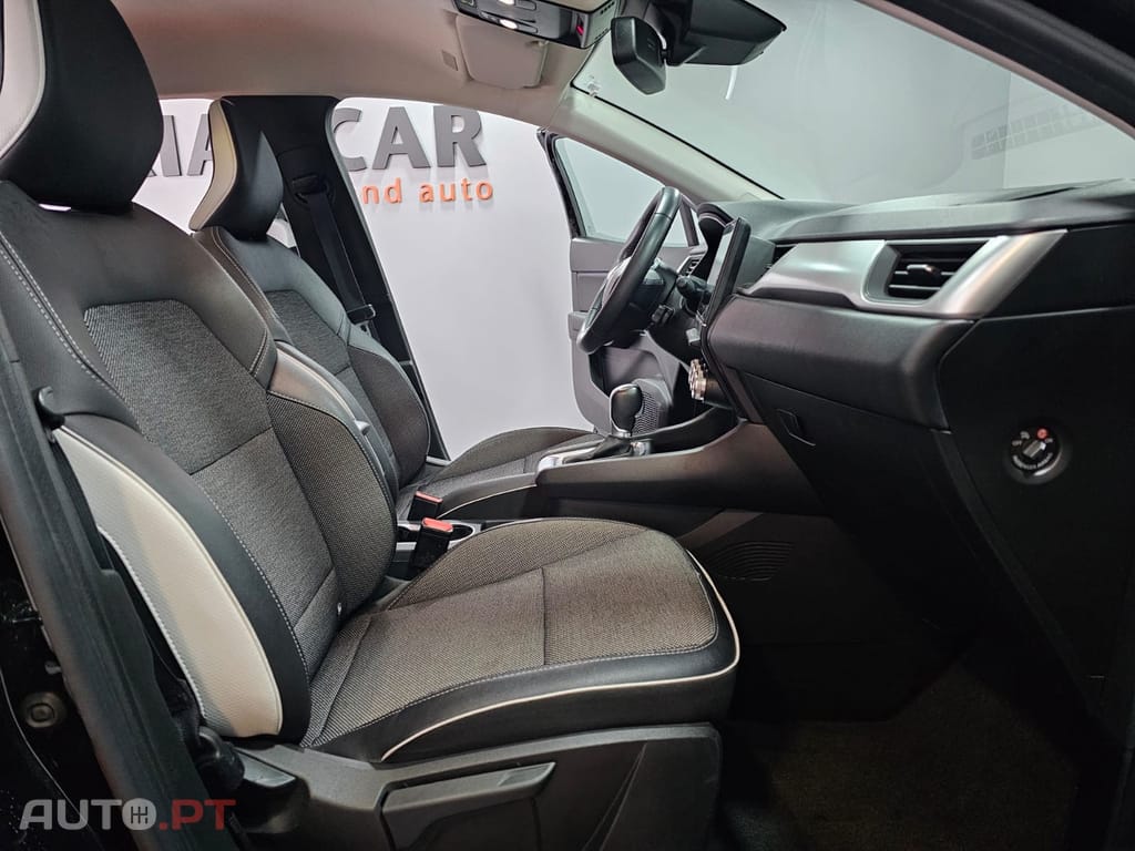 Renault Captur 1.6 E-Tech Full Hybrid Evolution