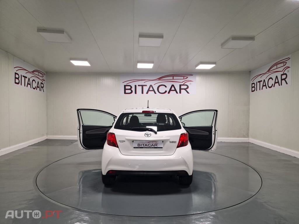 Toyota Yaris BIZZ 1.4 D-4D 90CV IVA DEDUTIVEL