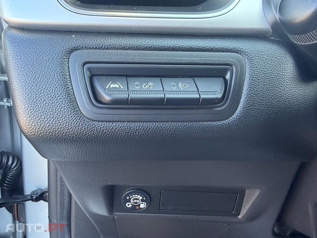 Renault Captur 1.0 TCe Techno Bi-Fuel